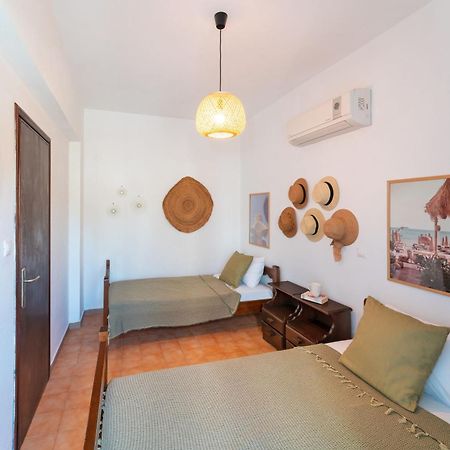 Tselios Apartments & Studios Kiotari Quarto foto